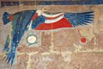 Die Gottheit Nechbet, Schutzgttin von Obergypten, in Gestalt eines Geiers.